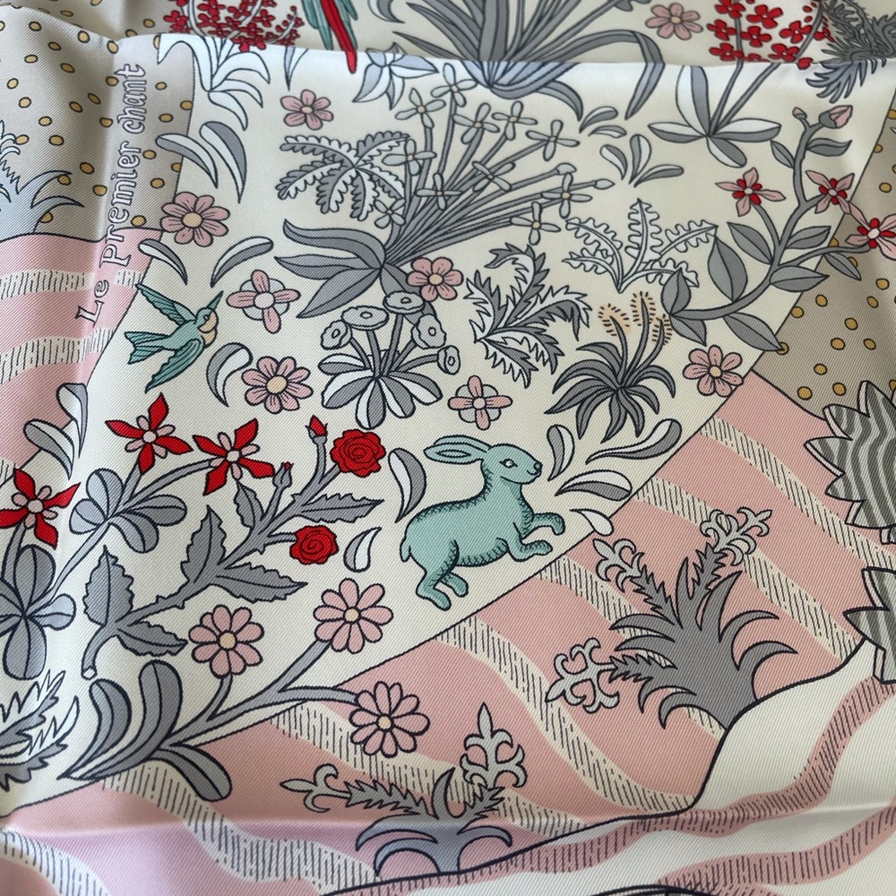 *Sold* 100% Authentic Brand New Hermes 90 x 90 silk scarf - Le premier chant - Picture 7 of 8